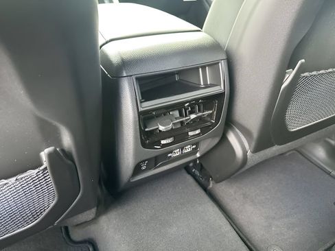 New 2025 Jeep Grand Cherokee Laredo X w/ Luxury Tech Group I RWD image 23