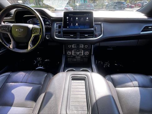 Used 2022 Chevrolet Suburban RST w/ Luxury Package image 16