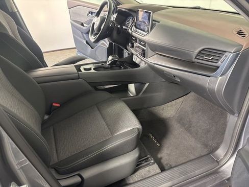 Used 2023 Nissan Rogue SV AWD/4WD image 29