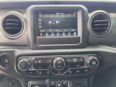 Used 2021 Jeep Gladiator Sport AWD/4WD image 23