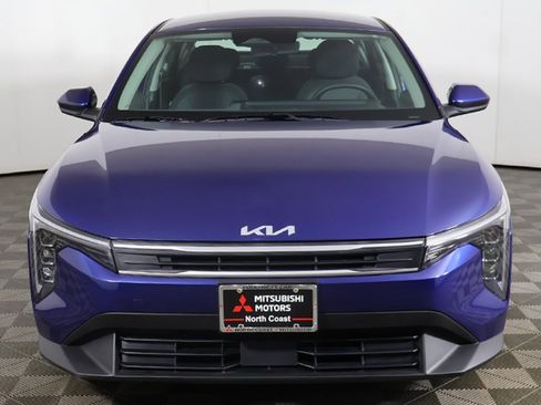 Used 2025 Kia K4 LXS image 9