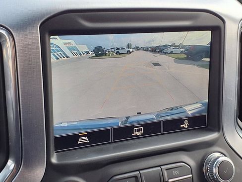 Used 2021 GMC Sierra 1500 SLT RWD image 11