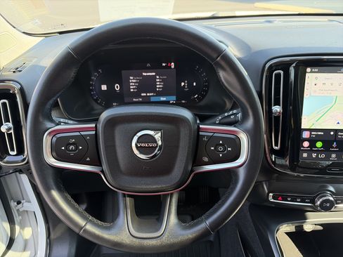 Used 2023 Volvo XC40 B5 Ultimate w/ Protection Package Premier AWD/4WD image 19