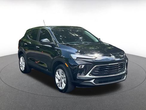 Used 2025 Buick Encore GX Preferred AWD/4WD image 3