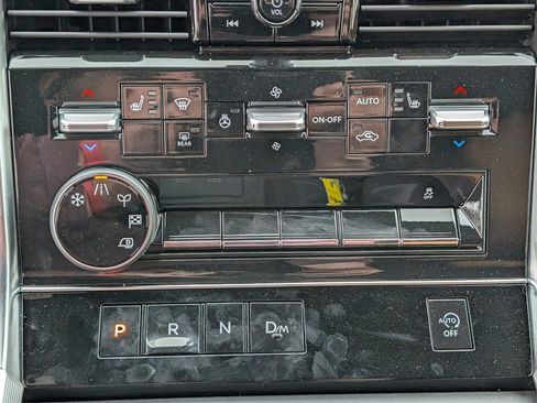 New 2025 Nissan Armada SL image 30