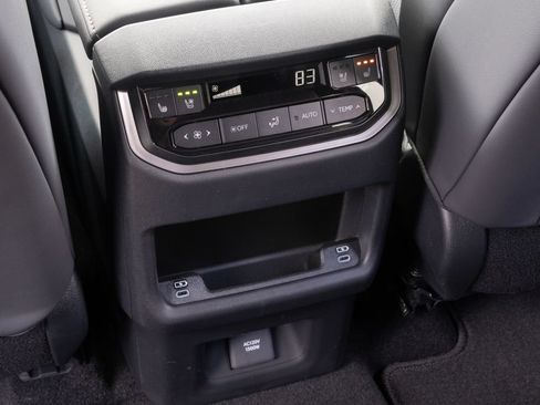 New 2026 Lexus TX 500h AWD image 21