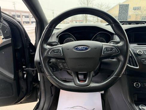 Used 2017 Ford Focus ST image 13