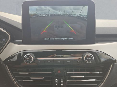 Certified 2022 Ford Escape SE w/ Cold Weather Package image 19