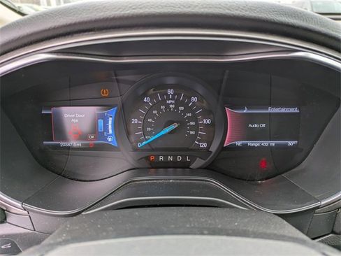 Certified 2019 Ford Fusion SE image 10