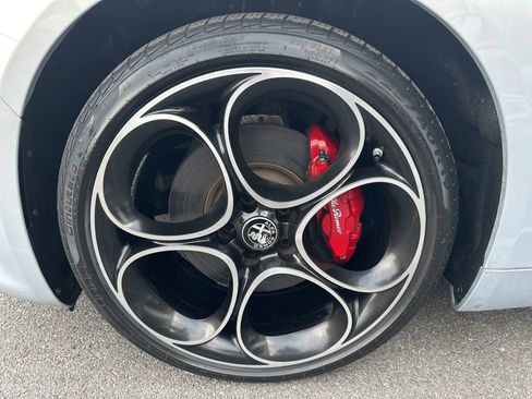 Used 2022 Alfa Romeo Giulia Ti image 23