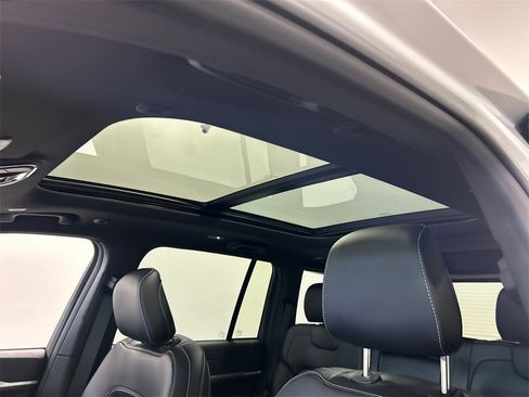 New 2025 Jeep Grand Cherokee Limited image 26