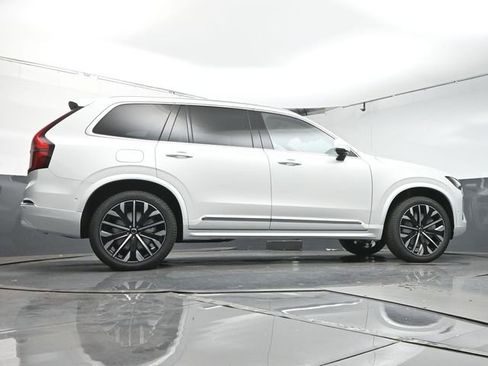 Used 2026 Volvo XC90 T8 Ultra w/ Protection Package Premier image 40