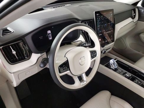 New 2026 Volvo XC60 B5 Ultra w/ Climate Package image 10