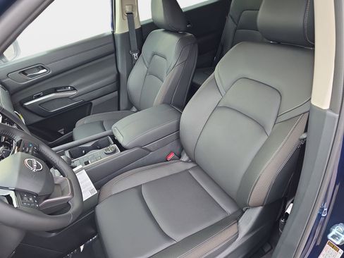 New 2026 Nissan Pathfinder SL w/ Cargo Package AWD/4WD image 15