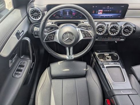 Used 2025 Mercedes-Benz CLA 250 4MATIC image 14