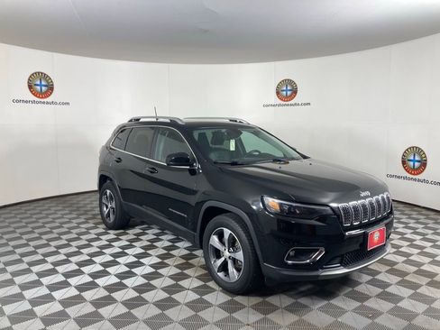 Used 2019 Jeep Cherokee Limited image 18