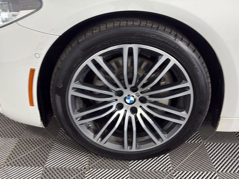 Used 2019 BMW 540i xDrive w/ M Sport Package image 15