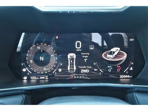 Used 2024 GMC Canyon Elevation w/ Convenience Package image 15