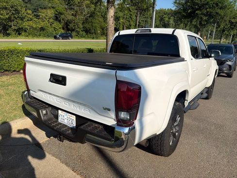 Used 2021 Toyota Tacoma SR5 RWD image 6