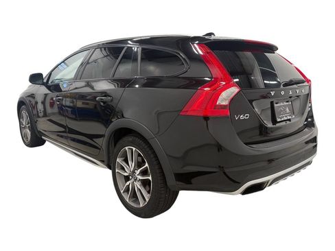 Used 2016 Volvo V60 T5 Cross Country w/ Convenience Package AWD/4WD image 6