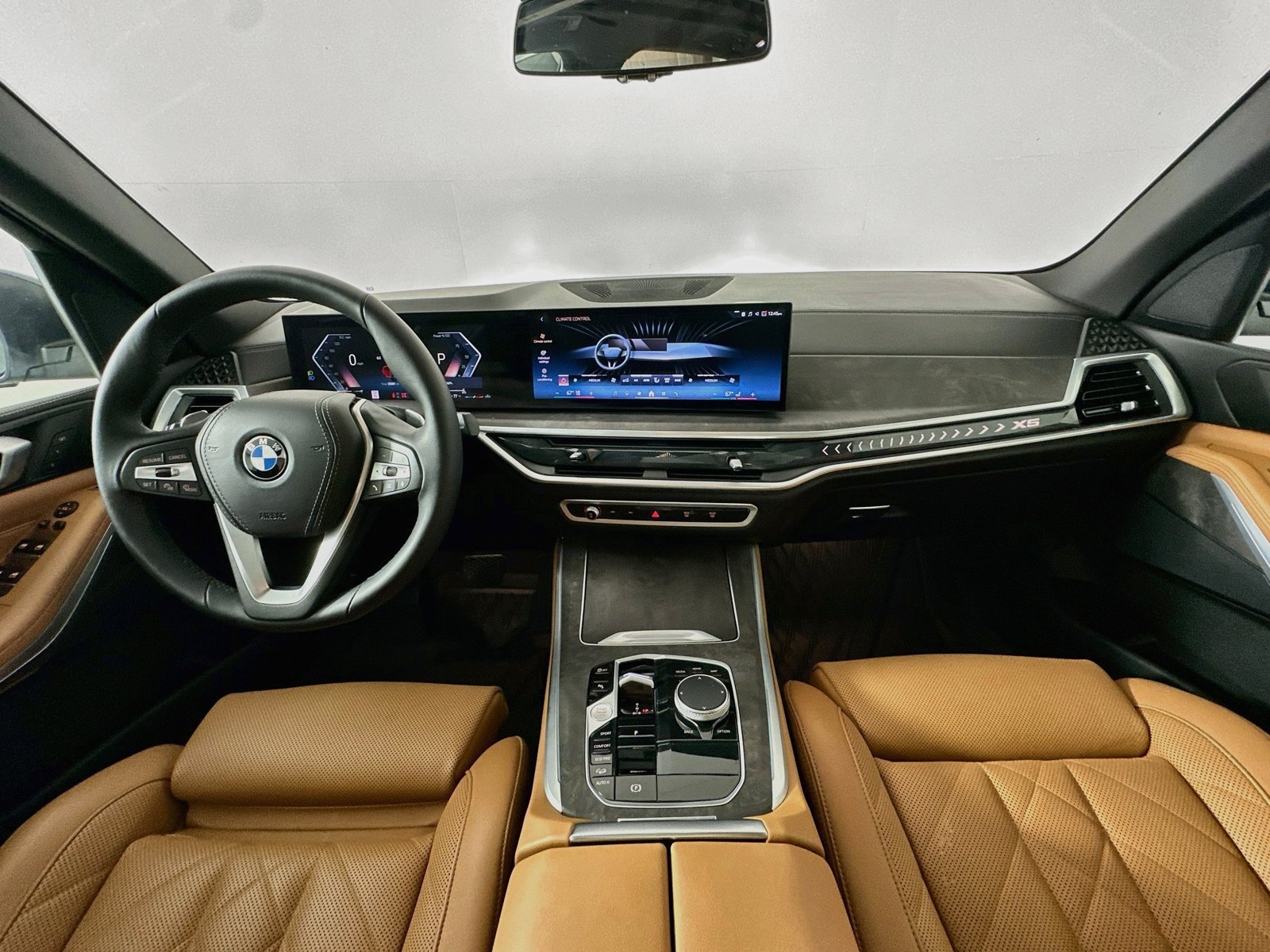 Used 2024 BMW X5 xDrive40i w/ Parking Assistance Package AWD/4WD image 14