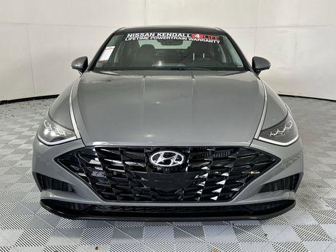 Used 2023 Hyundai Sonata Limited w/ Cargo Package FWD image 3
