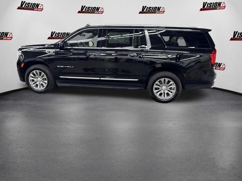 Used 2022 GMC Yukon XL Denali AWD/4WD image 8