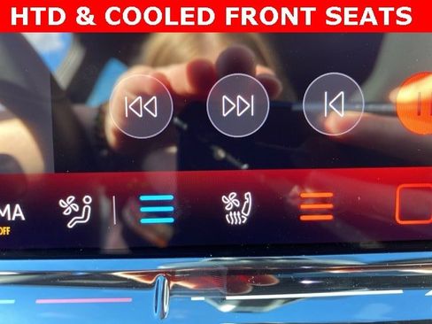 New 2025 Volkswagen GTI SE image 3