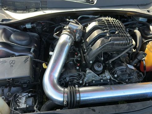 Used 2017 Chrysler 300 Limited image 10