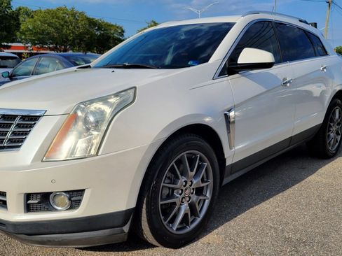 Used 2016 Cadillac SRX Performance w/ Midnight Edition Package FWD image 9
