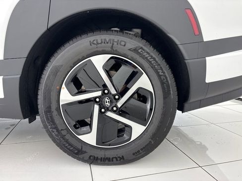 New 2026 Hyundai Ioniq 9 S image 9