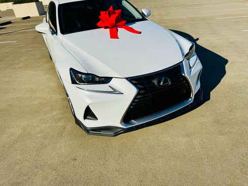 Used 2020 Lexus IS 300 w/ Premium Package image 41