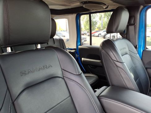 Used 2021 Jeep Wrangler Unlimited Sahara w/ Cold Weather Group image 12