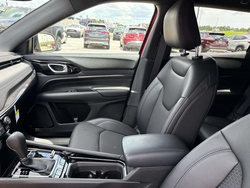 New 2026 Jeep Compass Latitude AWD/4WD image 15