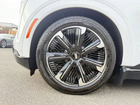 Used 2025 Cadillac Escalade IQ Sport 2 AWD/4WD image 44