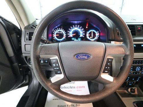 Used 2012 Ford Fusion SE image 16