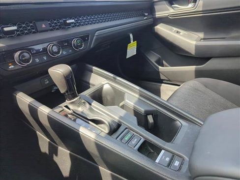 Used 2025 Honda Accord SE image 17