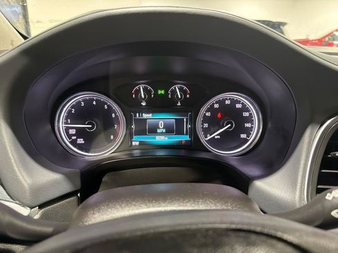 Used 2018 Buick Enclave Essence FWD image 22