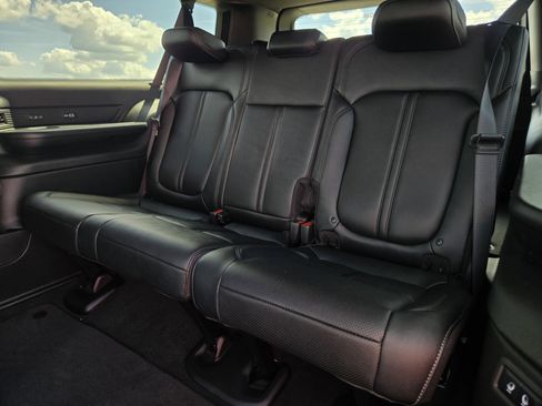 New 2026 Jeep Grand Wagoneer L Limited AWD/4WD image 18