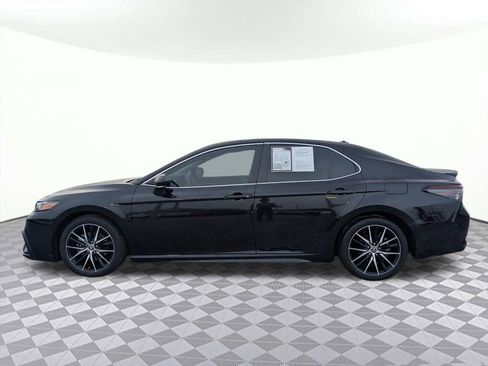 Used 2022 Toyota Camry SE w/ Audio Upgrade Package image 6