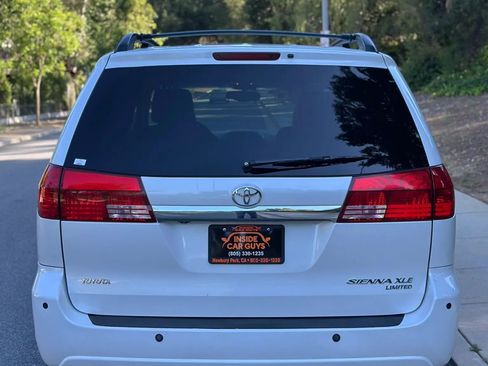 Used 2005 Toyota Sienna XLE Limited FWD image 4