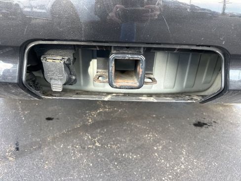 Used 2022 Buick Enclave Premium w/ Surround and Sites Package image 12