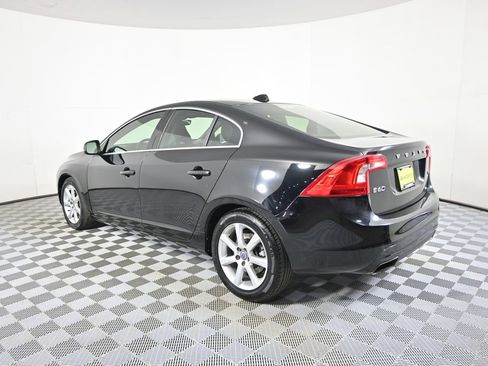 Used 2016 Volvo S60 T5 Premier FWD image 4