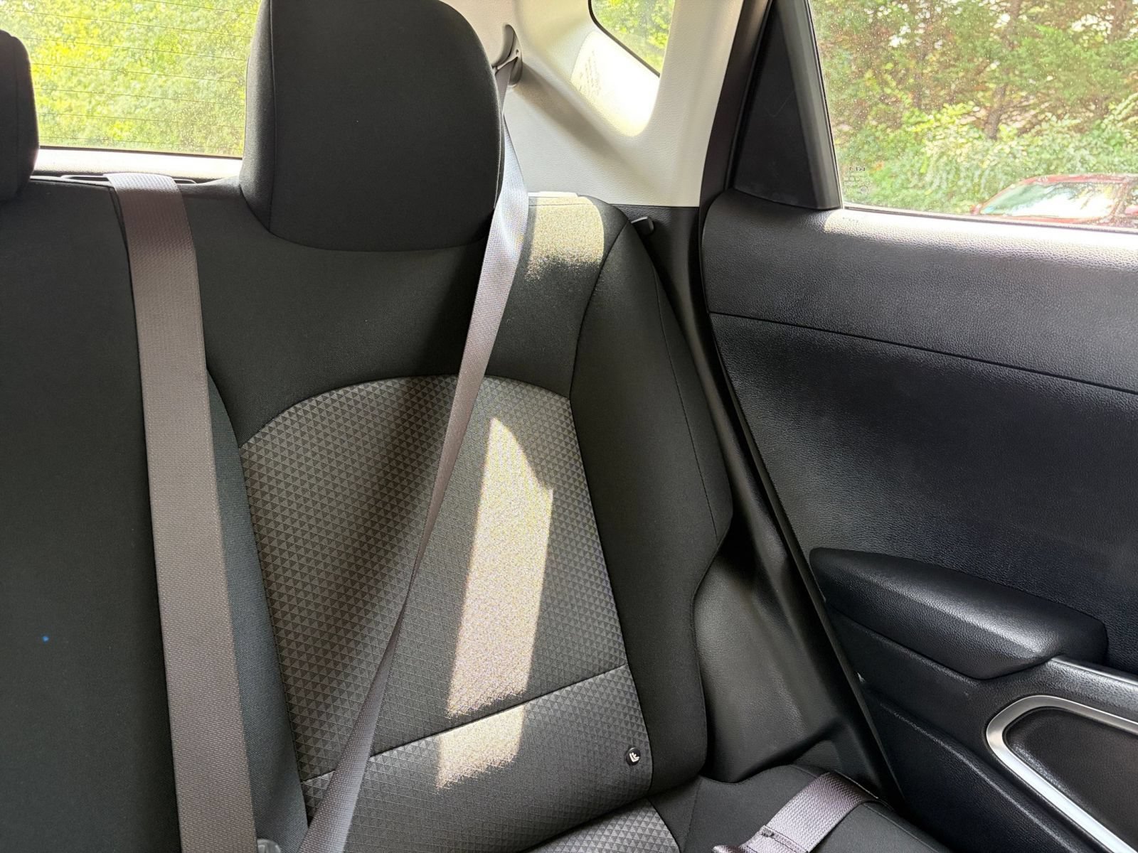 Used 2025 Kia Soul LX w/ LX Technology Package FWD image 34