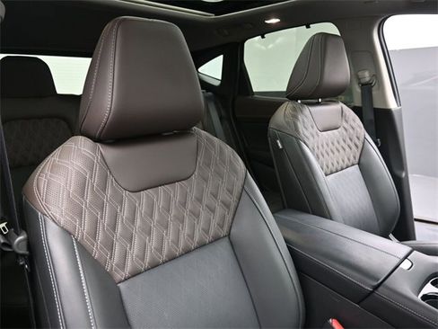 Used 2025 Nissan Murano Platinum image 27