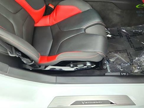 Used 2023 Chevrolet Corvette Stingray Premium Cpe w/ Z51 Performance Package image 23