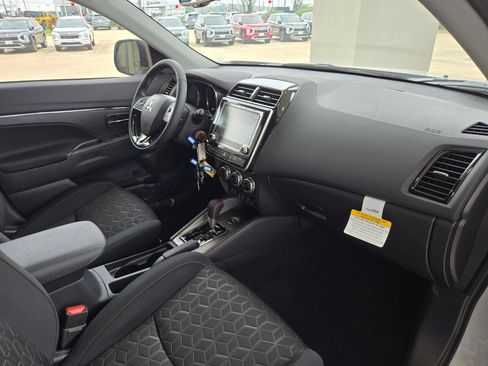 New 2026 Mitsubishi Outlander Sport LE AWD/4WD image 26