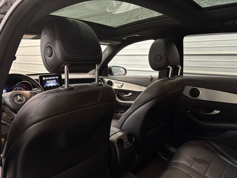 Used 2019 Mercedes-Benz GLC 300 4MATIC image 25