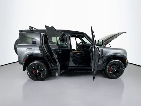 Used 2022 Land Rover Defender 110 X AWD/4WD image 28