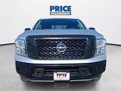 Used 2017 Nissan Titan S AWD/4WD image 3